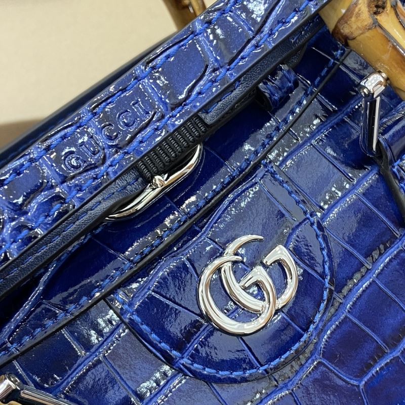 Gvc*1 tote bags